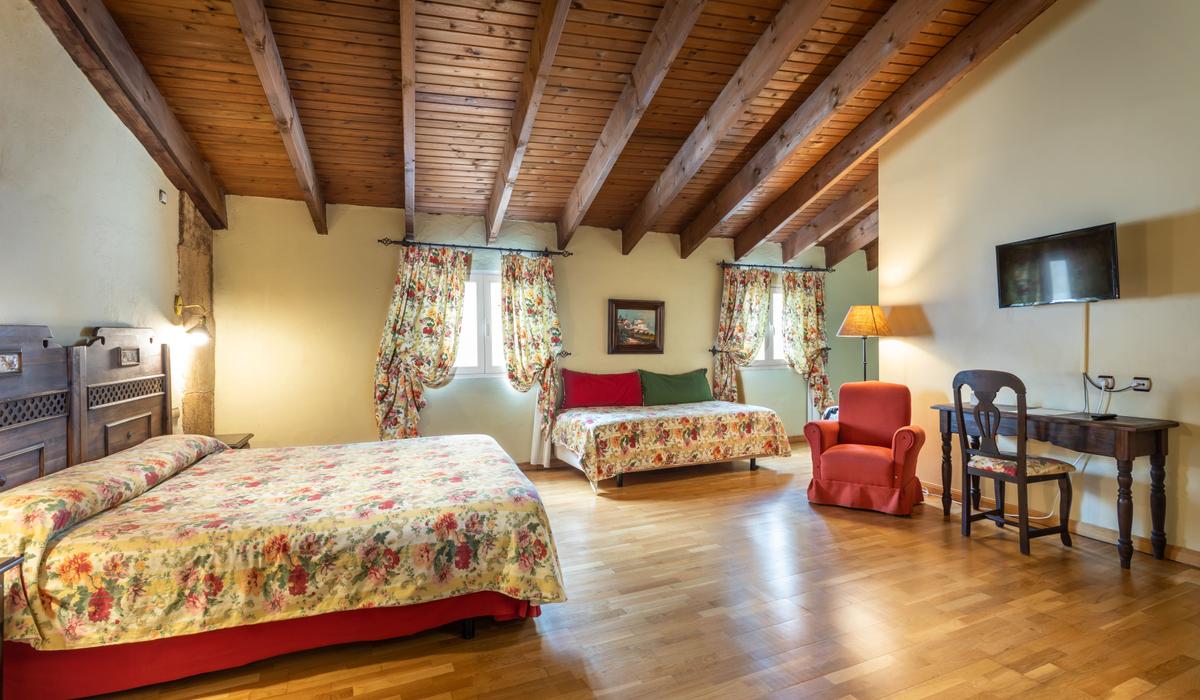 Quadruple Family Room São João de Deus Hotel Elvas Quadruple Family Room São João de Deus Hotel Elvas