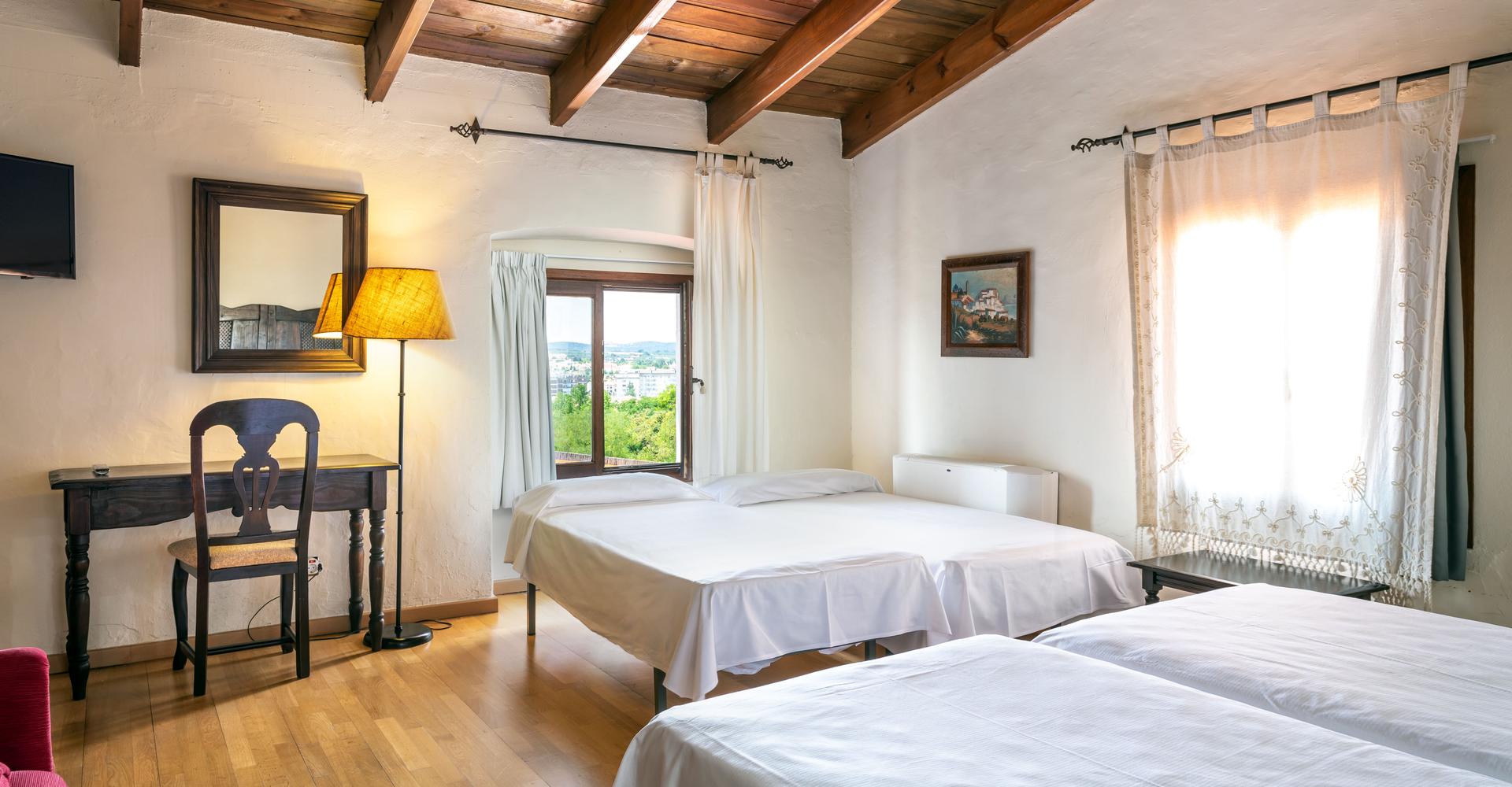 Quarto Familiar Quádruplo São João de Deus Hotel Elvas Quarto Familiar Quádruplo São João de Deus Hotel Elvas