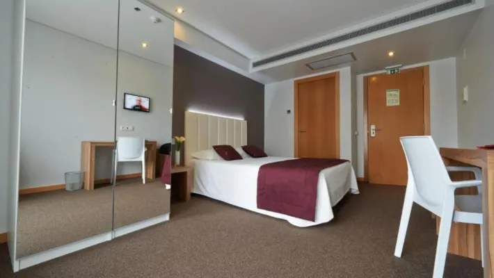 Habitación doble Hotel Azinheira Fátima Habitación doble Hotel Azinheira Fátima