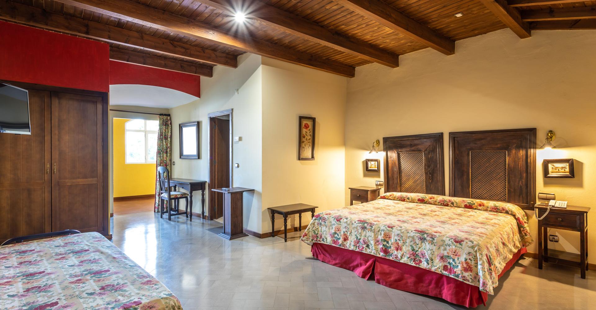 Habitación Familiar Triple São João de Deus Hotel Elvas Habitación Familiar Triple São João de Deus Hotel Elvas