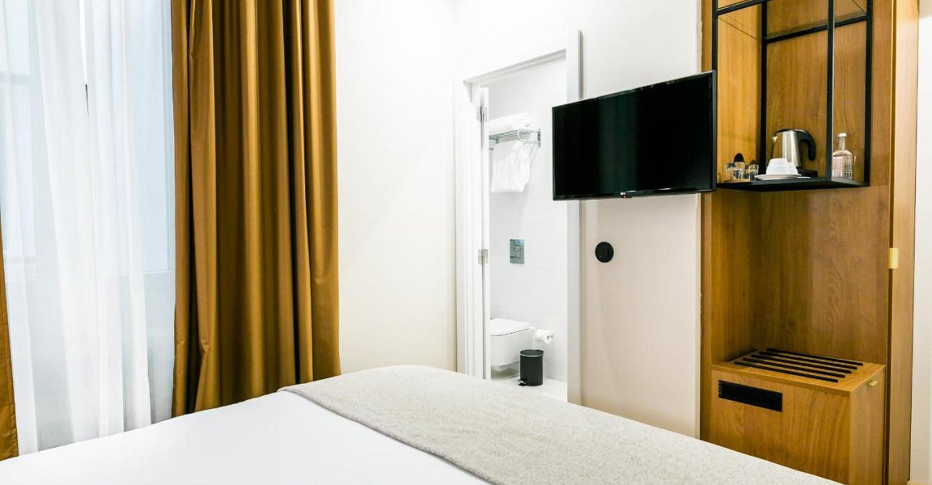 Classic Room City View LX SoHo Boutique Hotel Lisbon Classic Room City View LX SoHo Boutique Hotel Lisbon