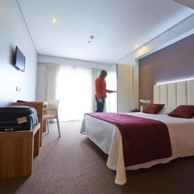 Quarto Duplo c/Varanda Hotel Azinheira Fátima Quarto Duplo c/Varanda Hotel Azinheira Fátima