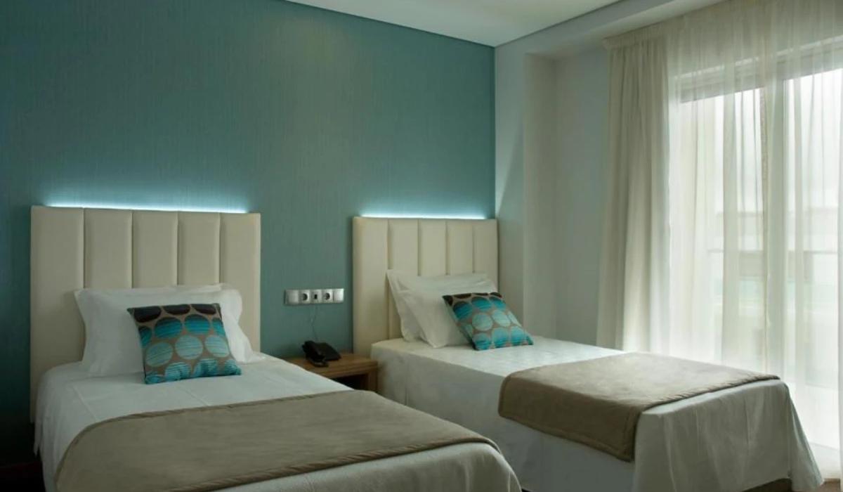 Twin Room with Balcony Azinheira Hotel Fátima Twin Room with Balcony Azinheira Hotel Fátima