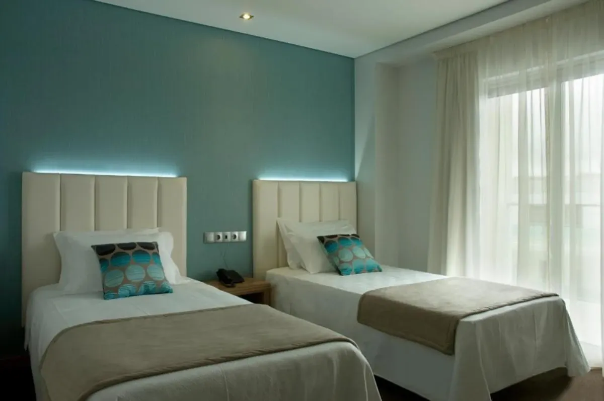 Quarto Twin C/Varanda Hotel Azinheira Fátima Quarto Twin C/Varanda Hotel Azinheira Fátima