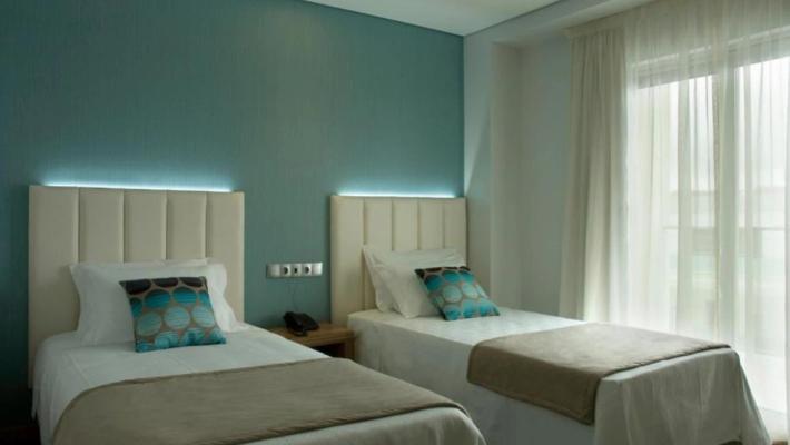 Habitación twin con balcón Hotel Azinheira Fátima Habitación twin con balcón Hotel Azinheira Fátima