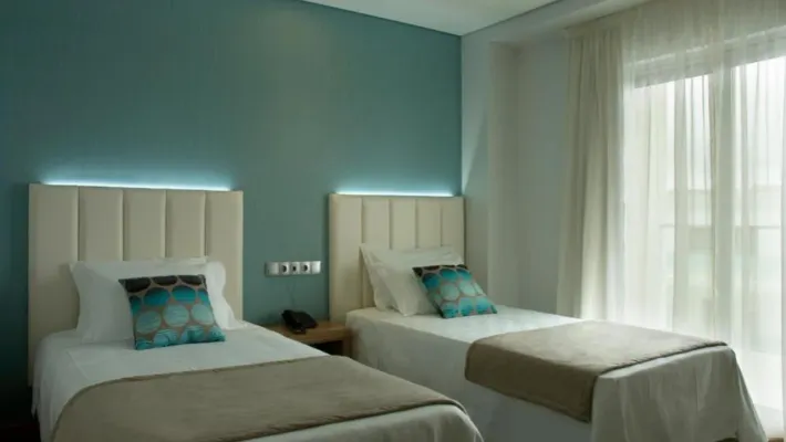 Habitación twin con balcón Hotel Azinheira Fátima Habitación twin con balcón Hotel Azinheira Fátima