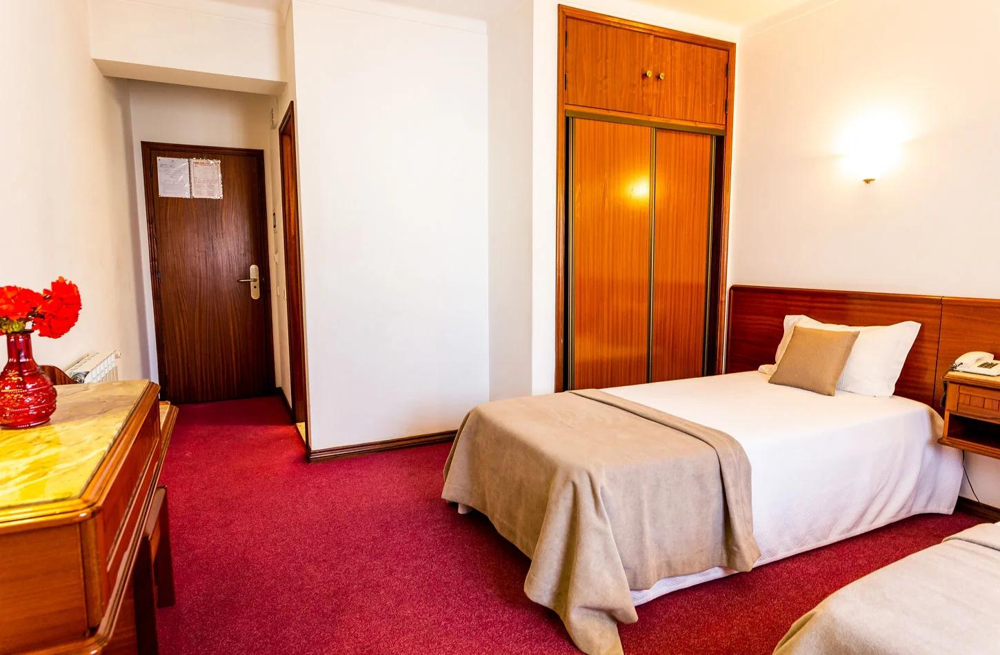 Twin Room  Dona Amélia Hotel Fátima Twin Room  Dona Amélia Hotel Fátima