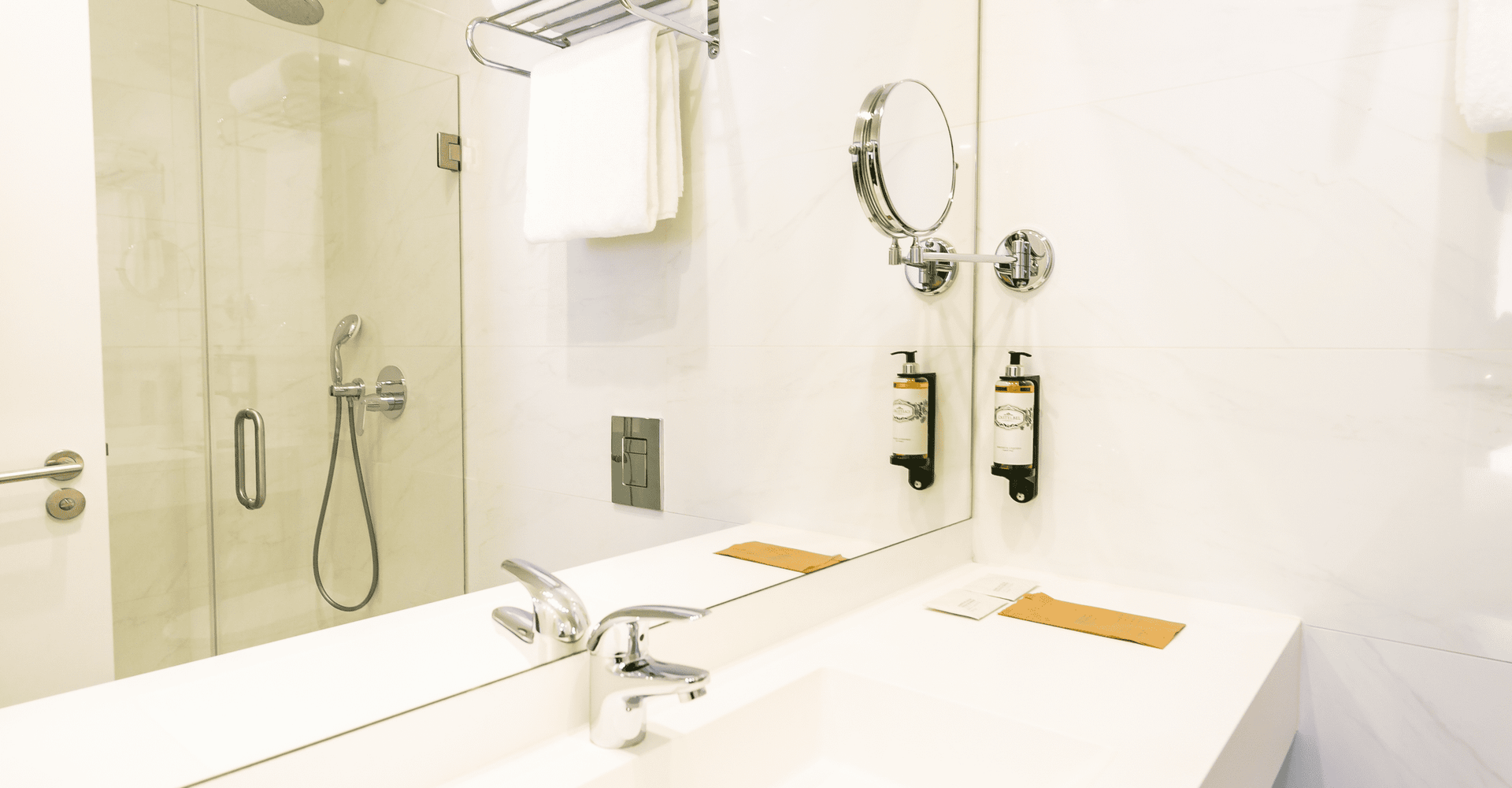 Quarto Superior Varanda LX SoHo Boutique Hotel Lisboa Quarto Superior Varanda LX SoHo Boutique Hotel Lisboa